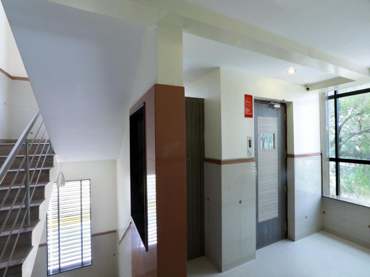שירדי Oyo 4198 Hotel Shri Sai Murli מראה חיצוני תמונה